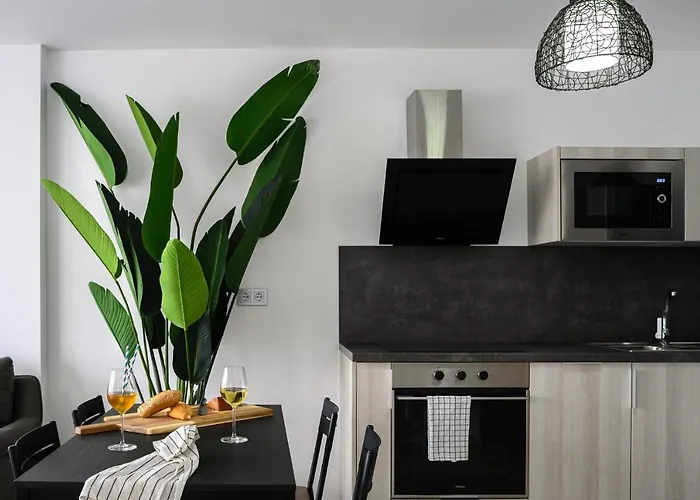 Ferienhaus Pachamama House - Near The Beach, Air-con, Fast Wifi And Sat Tv By Lanzarote